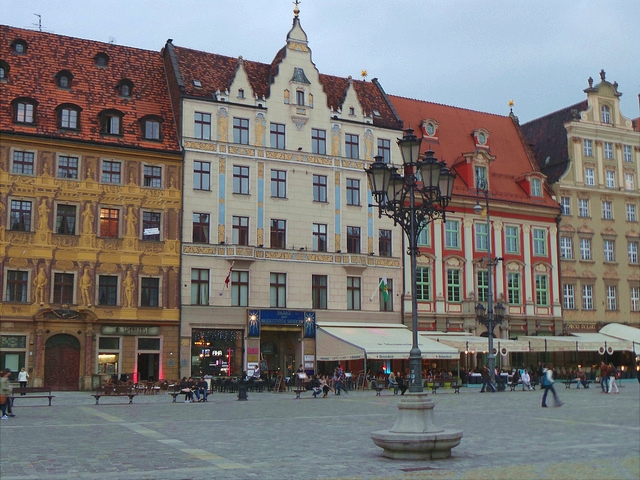 Wroclaw Market Square by by Gitta Zahn